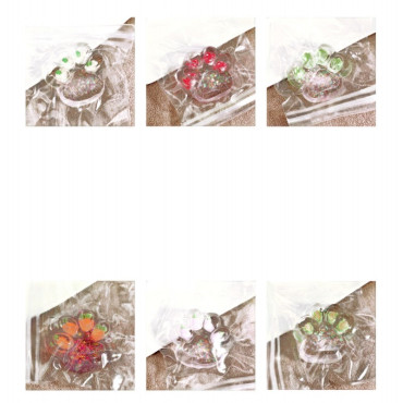 Jucarie Antistres Squishy, Cyrax, cu Revenire Lenta, Model Cat Paw, Squeeze Pinch Family, 6.5 x 7 cm, din Tpr, 4-6 Ani, Model 3 Legume, Transparent