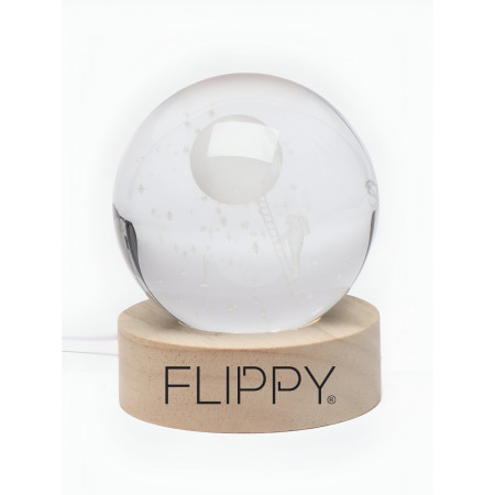 Lampa LED Decorativa,  cu Bila de Cristal cu Diametru 6cm, Model Astronaut pe Scara catre Luna 3D, Alimentare USB, Suport din Lemn, Lumina Alb Cald