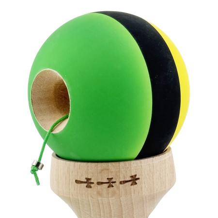 Kendama X Originala, Profesionala, Cyrax, Cupe Mari KING SIZE V3, Rubber Grip, Gaura in Baza, Rulment Metalic, din lemn 18 cm, Ata 62/65 cm, M Galben/Negru/Verde