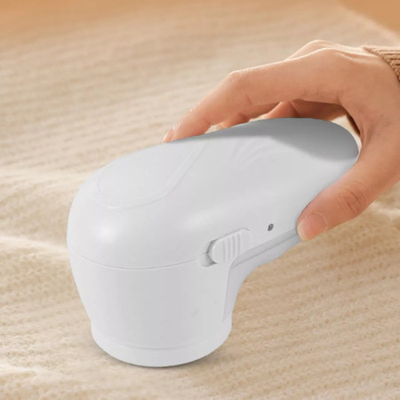 Aparat Scame si Par Haine,  Electric, USB inclus, Periuta Curatare, pentru Diferite Tesaturi, 13 x 6.8 x 5.8 cm, Alb