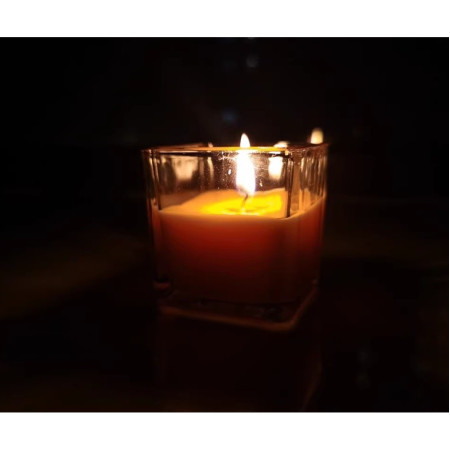 Lumanare Parfumata,  Model Pahar Transparent, cu Ulei Esential, 4.8 x 5.4 x 5.5 cm, Aroma de Capsuni, Rosu