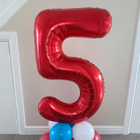 Balon din Folie Metalizata Cyrax, Figurina Cifra, Tema Aniversare 80 cm, Ambalaj Individual, Pai inclus, Umflare cu Aer sau Heliu, Rosu, Cifra 5