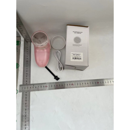 Aparat Pentru Curatat Scame, Par Si Praf,  Pentru Diferite Tipuri De Material, Cu Lame Din Otel Inoxidabil, Incarcare Prin USB Type-C, Cu Perie De Curatare si Cablu USB Incluse, 13x7 cm, Roz