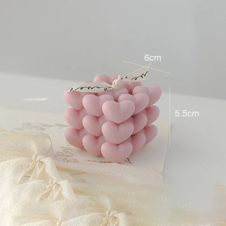 Lumanare Parfumata Decorativa,  Model Abstract Cub din Inimioare, Lumanare pentru Diferite Ocazii, 6 x 5.5 cm, Aroma de Oregano si Narcise, Roz