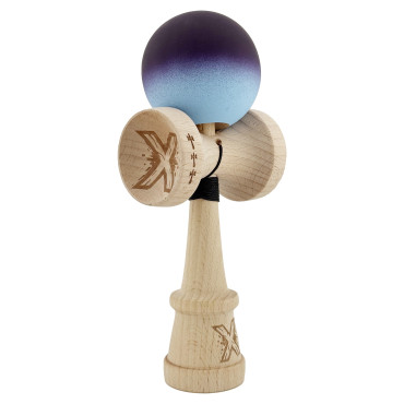 Kendama X Originala, Profesionala, Cyrax, Cupe Mari KING SIZE V3, Rubber Grip, Gaura in Baza, Rulment Metalic, din lemn 18 cm, Ata 62/65 cm, Gradient Negru/Albastru deschis