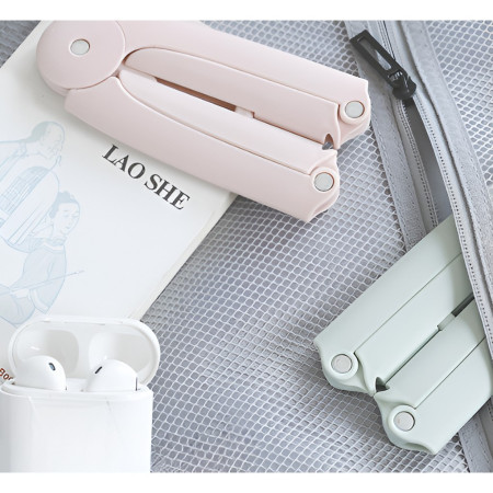 Umeras Pliabil de Calatorie,  Mini Cuier Portabil pentru Haine, Suport de Uscare, 14x7x1.4cm, Roz