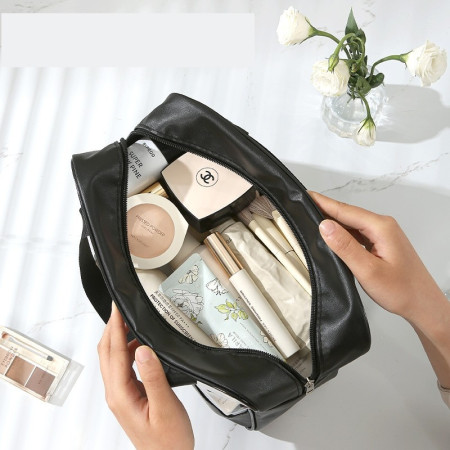 Geanta cosmetice Cyrax, pentru voiaj sau organizare, material PVC/textil, impermeabila, portabila, 30X21X12 cm, negru