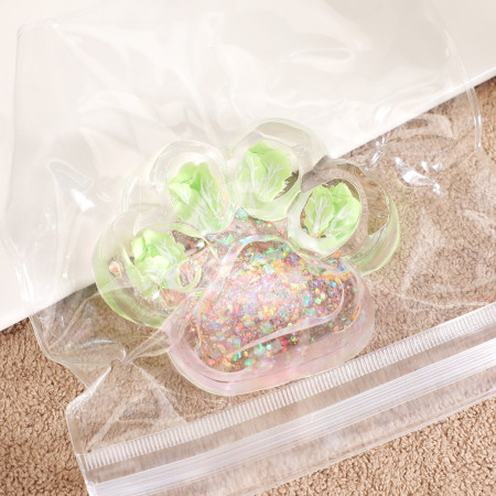 Jucarie Antistres Squishy, Cyrax, cu Revenire Lenta, Model Cat Paw, Squeeze Pinch Family, 6.5 x 7 cm, din Tpr, 4-6 Ani, Model 3 Legume, Transparent