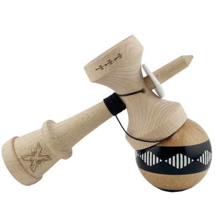 Kendama X Originala FREQUENCY, Profesionala, Cyrax, Cupe Mari KING SIZE V3, Super Sticky, Gaura in Baza, Rulment Metalic, din lemn 18 cm, Ata 55 cm, Negru/Maro