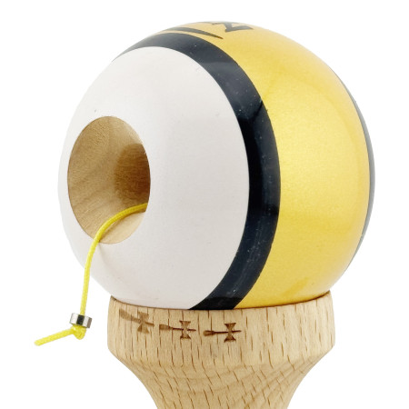 Kendama X ZEN Originala, Profesionala, Cyrax, Big Cups V2, Super Sticky Legendary Cupe Mari, Rulment Metalic cu Ata 55 cm, Auriu/Alb