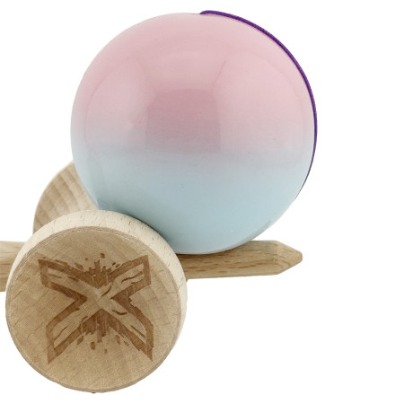 Kendama X Originala, Profesionala, Cyrax, Big Cups V2, Super Sticky cu Cupe Mari, din lemn 18 cm, Rulment Metalic cu Ata 55 cm, Roz/Albastru deschis