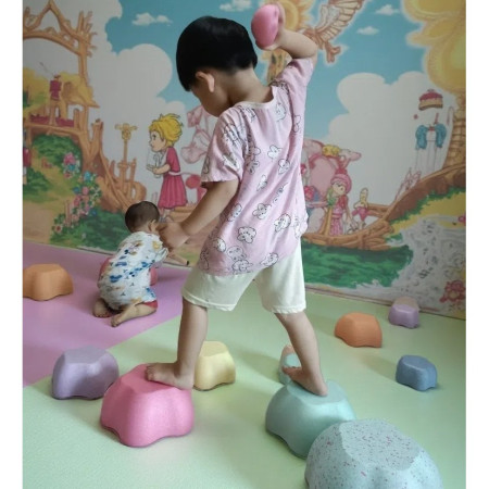 Jucarie Senzoriala de Echilibru, Cyrax, Tip Stepping Stones, 5 Piese, din Spuma, pentru Miscare, Sarituri, Prindere, Diametru 28 cm, Model 1, Multicolor