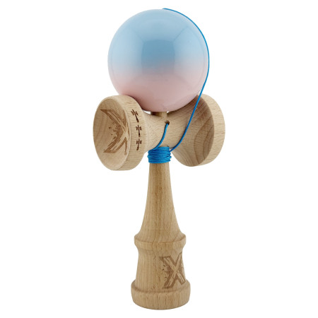 Kendama X Originala, Profesionala, Cyrax, Big Cups V2, Super Sticky cu Cupe Mari, din lemn 18 cm, Rulment Metalic cu Ata 55 cm, Albastru deschis/Roz