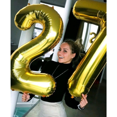 Balon din Folie Metalizata Cyrax, Figurina Cifra, Tema Aniversare 80 cm, Ambalaj Individual, Pai inclus, Umflare cu Aer sau Heliu, Auriu, Cifra 7