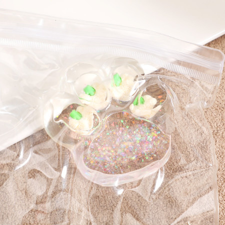 Jucarie Antistres Squishy, Cyrax, cu Revenire Lenta, Model Cat Paw, Squeeze Pinch Family, 6.5 x 7 cm, din Tpr, 4-6 Ani, Model 3 Legume, Transparent