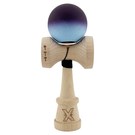 Kendama X Originala, Profesionala, Cyrax, Cupe Mari KING SIZE V3, Rubber Grip, Gaura in Baza, Rulment Metalic, din lemn 18 cm, Ata 62/65 cm, Gradient Negru/Albastru deschis