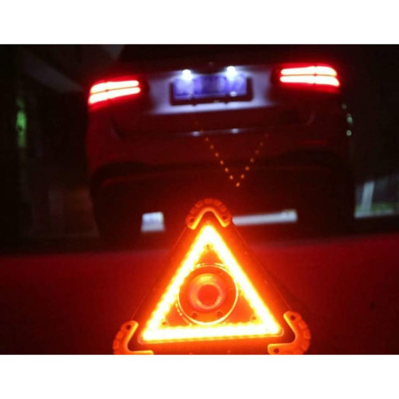 Triunghi Multifunctional de Avertizare,  Lanterna LED, Impermeabil IP65, 800 lm, 2 x AA, Functie Incarcare Telefon, USB si Micro USB, COB 33, Portocaliu