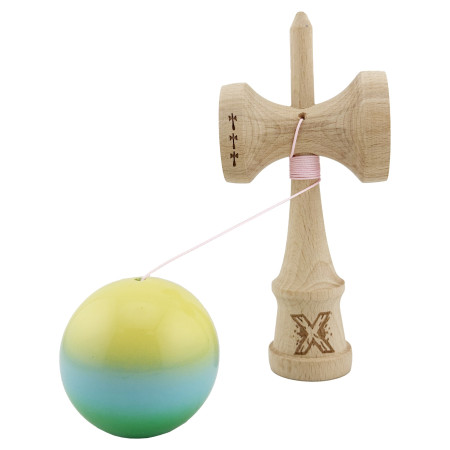 Kendama X Originala, Profesionala, Cyrax, Big Cups V2, Super Sticky cu Cupe Mari, din lemn 18 cm, Rulment Metalic cu Ata 55 cm, Galben/Albastru/Verde