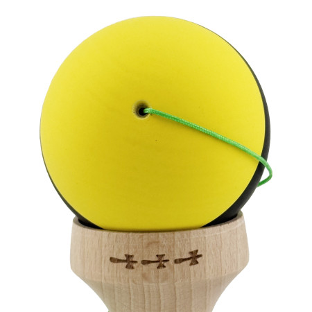 Kendama X Originala, Profesionala, Cyrax, Cupe Mari KING SIZE V3, Rubber Grip, Gaura in Baza, Rulment Metalic, din lemn 18 cm, Ata 62/65 cm, M Galben/Negru/Verde