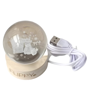 Lampa LED Decorativa,  cu Bila de Cristal cu Diametru 6cm, Model Merry Christmas 3D, Alimentare USB, Suport din Lemn, Lumina Alb Cald