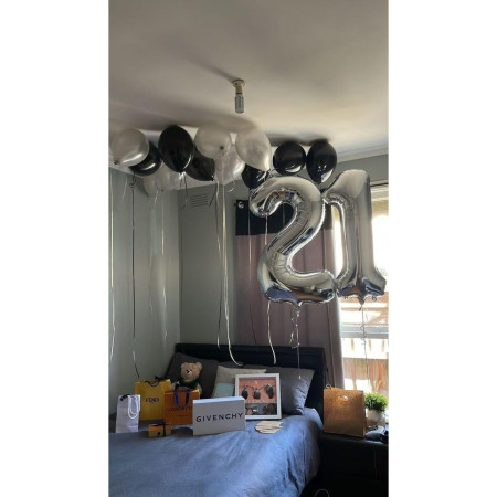 Balon din Folie Metalizata, Cyrax, Figurina Cifra, Tema Aniversare 100 cm, Ambalaj Individual, Pai inclus, Umflare cu Aer sau Heliu, Argintiu, Cifra 1