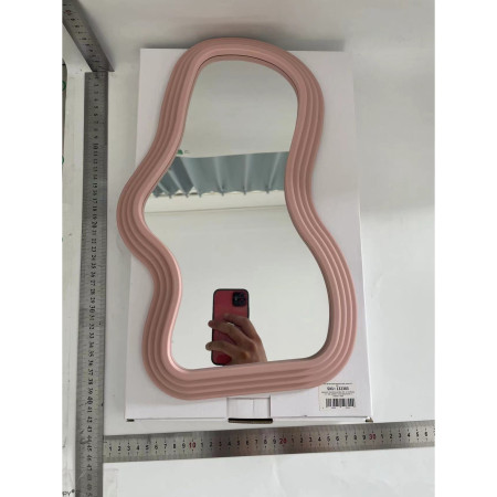 Oglinda de Perete,  Decorativa, pentru Baie, Dormitor, Sufragerie, Model Minimalist, Forma Asimetrica, 40.3x26 cm, Roz