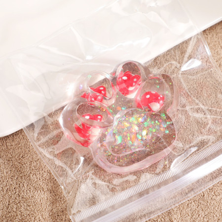 Jucarie Antistres Squishy, Cyrax, cu Revenire Lenta, Model Cat Paw, Squeeze Pinch Family, 6.5 x 7 cm, din Tpr, 4-6 Ani, Model 3 Legume, Transparent