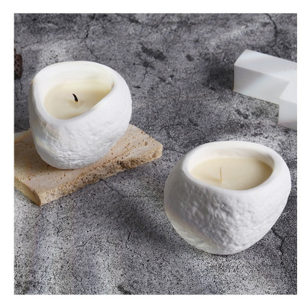 Lumanare Parfumata,  Model Abstract, Aroma Amber Moss, din Ceara de Soia, 8 x 5.5 x 6 cm, Alb