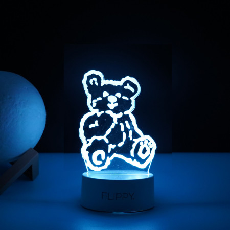 Lampa LED decorativa,  3D, Ursulet, cu telecomanda, doua moduri de alimentare USB si baterii, 20 cm inaltime, din material acril si lumina multicolora, alb