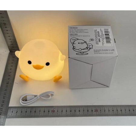 Lampa de Veghe pentru Copii,  din Silicon, Senzor Tactil, Model Ratusca, Lumina Calda, Timer Automat, Protectie pentru Ochi, Incarcare USB Putere 0.5W, Capacitate Baterie Incorporata 800mAh, 12.2x10.5x9.2 cm, Alb