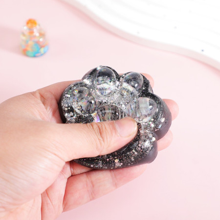 Jucarie Antistres Squishy, Cyrax, cu Revenire Lenta, Squeeze Pinch Family, Model Labuta de Pisica cu Sclipici, 6.5x6 cm, 60g, Ambalaj Transparent, Alb-Negru