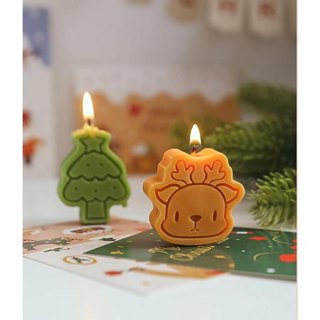 Set 4 Lumanari Parfumate,  Model Craciun, din Parafina, 10.2 x 9.1 x 2.7 cm, Multicolor