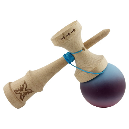 Kendama X Originala, Profesionala, Cyrax, Big Cups V2, Rubber Grip cu Cupe Mari, Rulment Metalic cu Ata 55 cm, Gradient Albastru/Mov/Roz