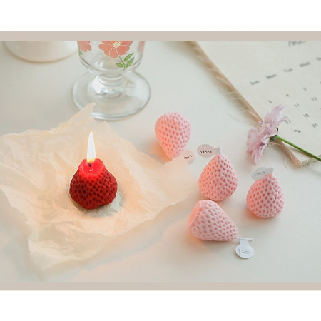 Set 6 Lumanari Parfumate,  Model Capsunici, Ardere 30 min, 78g, 6.3 x 9.3 x 3.8 cm, Roz/Rosu