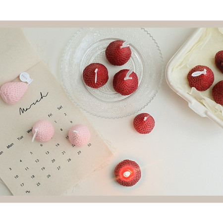 Set 6 Lumanari Parfumate,  Model Capsunici, Ardere 30 min, 78g, 6.3 x 9.3 x 3.8 cm, Rosu