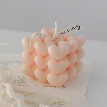 Lumanare Parfumata Decorativa,  Model Abstract Cub din Inimioare, Lumanare pentru Diferite Ocazii, 6 x 5.5 cm, Aroma de Portocala, Portocaliu